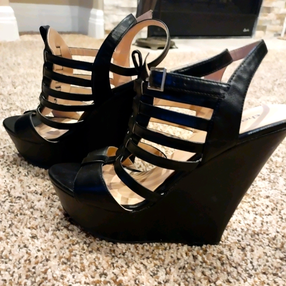 Size 8 ladies Wedge Sandal